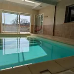 Spacieuse Piscine Couverte