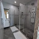 Spacieuse Piscine Couverte