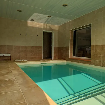 Vila Spacieuse Piscine Couverte Bezac