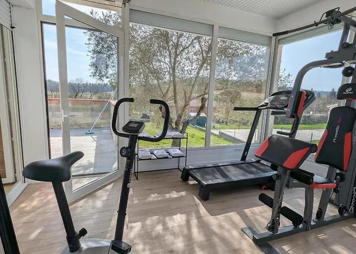 Villa Spacieuse Piscine Couverte