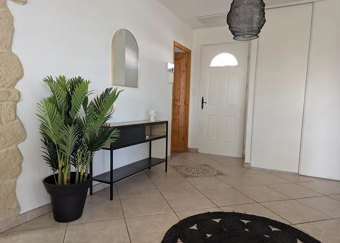 Spacieuse Piscine Couverte Villa *