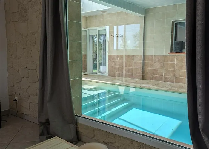 Villa Spacieuse Piscine Couverte